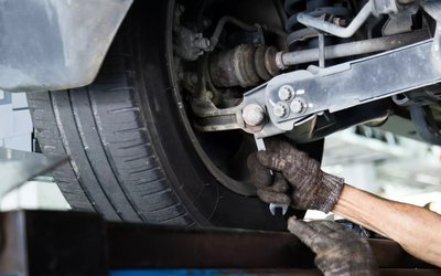 Changement de rotule de direction